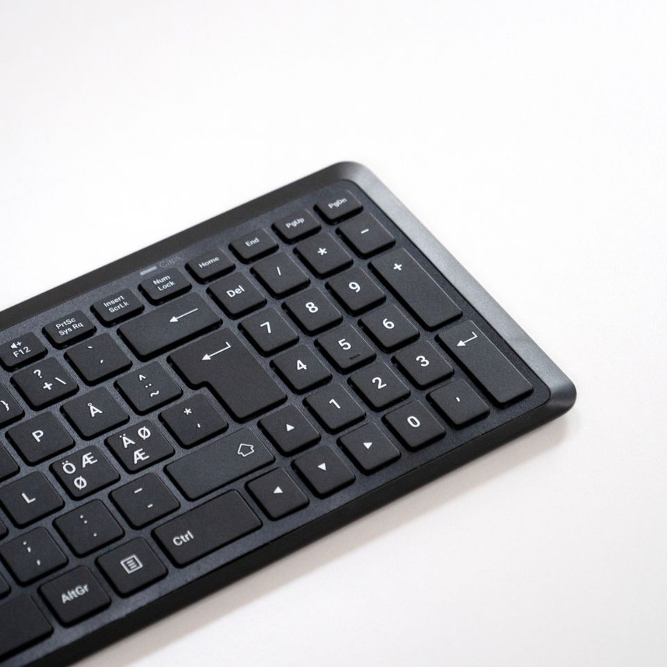 Mousetrapper Type Midi Close up